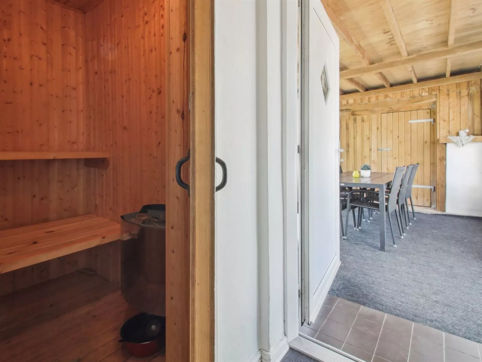 "Rea" - 5km from the sea-Drinnen