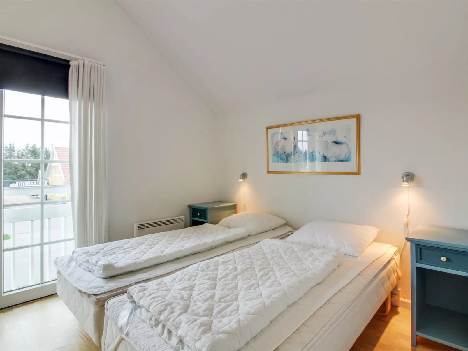 "Guthir" - 1.2km from the sea-Inside