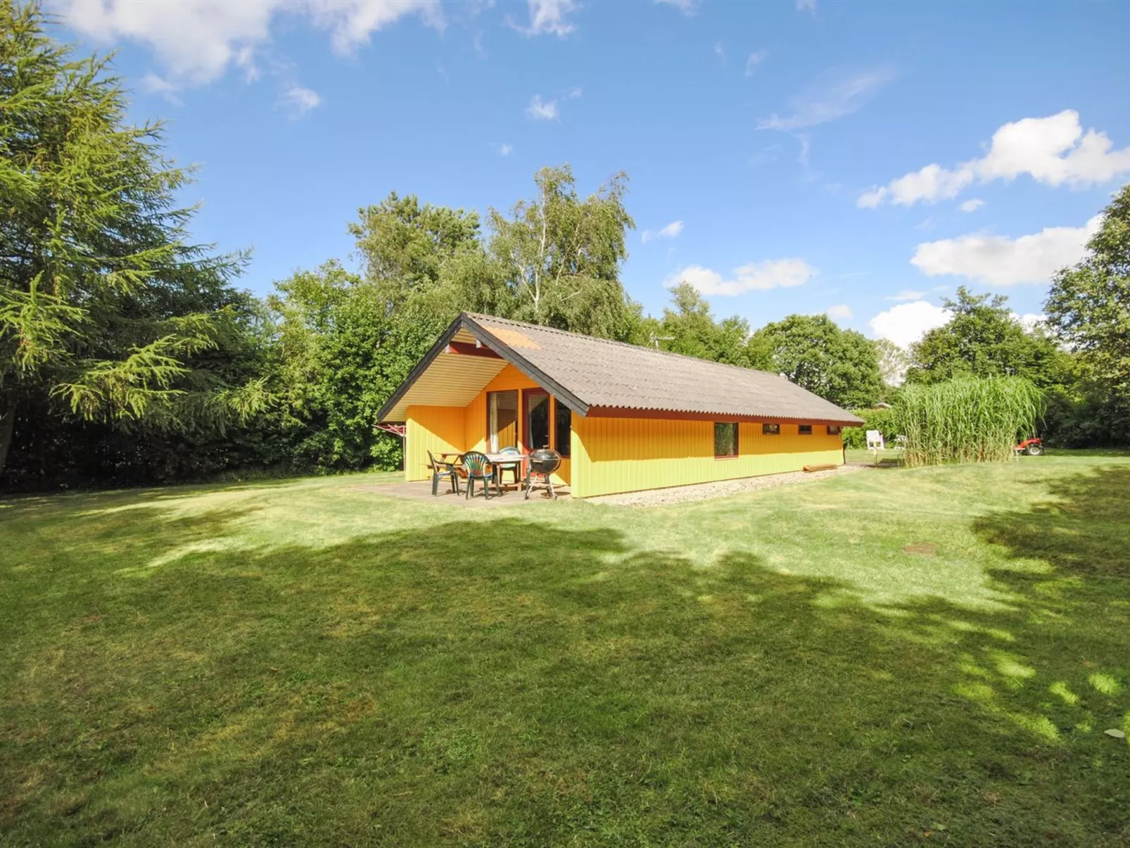 "Naema" - 600m to the fjord-Outside