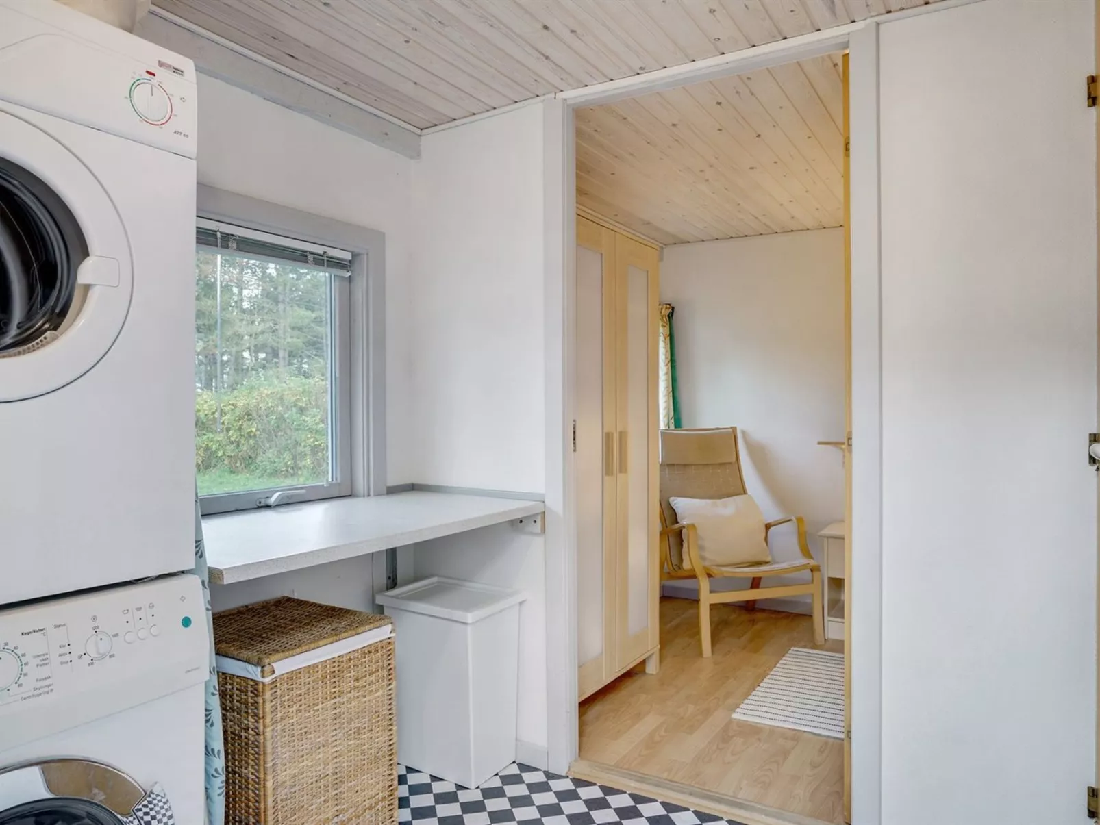 "Torhild" - 150m from the sea-Inside