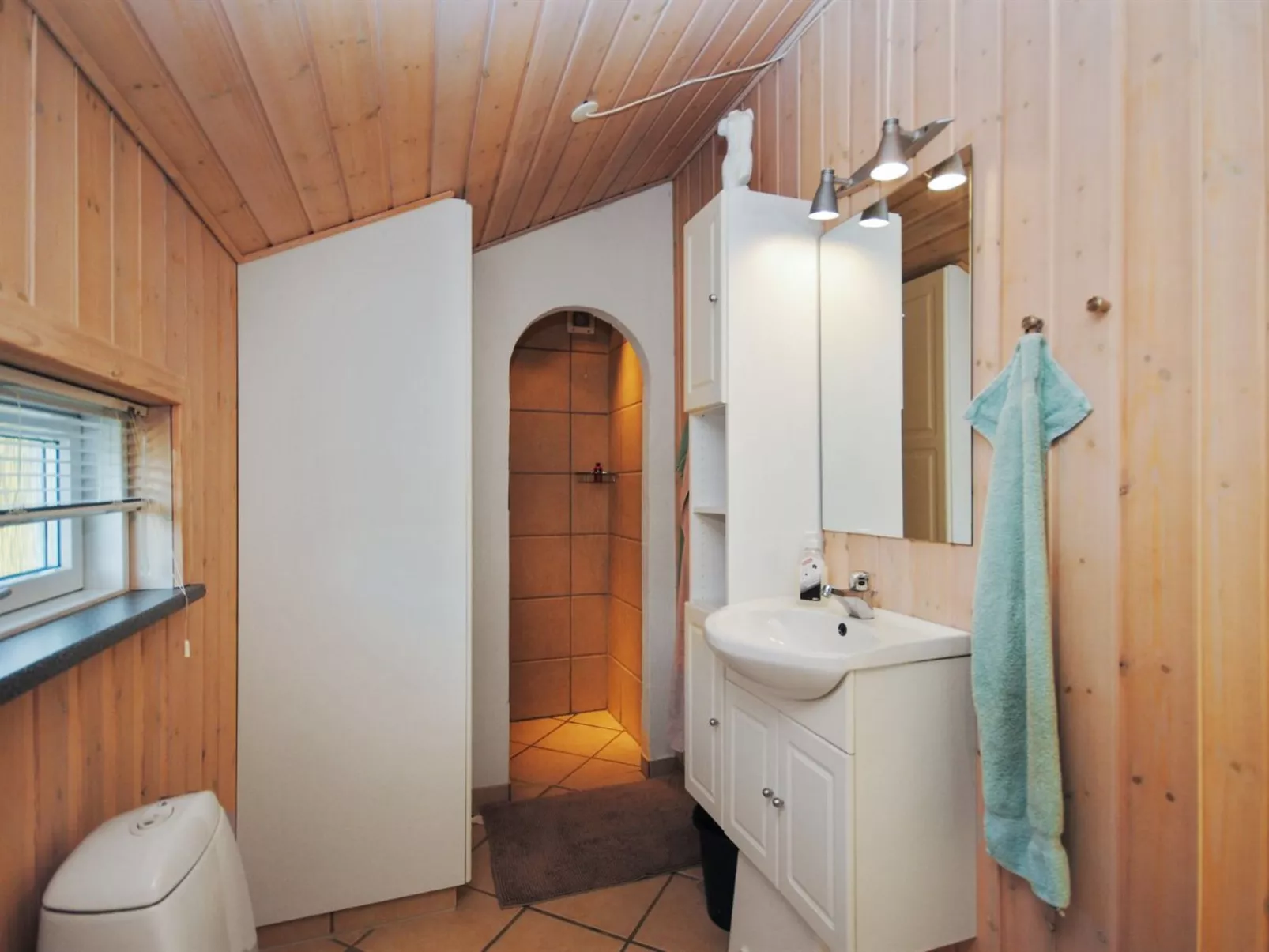 "Laurentia" - 800m from the sea-Dedans