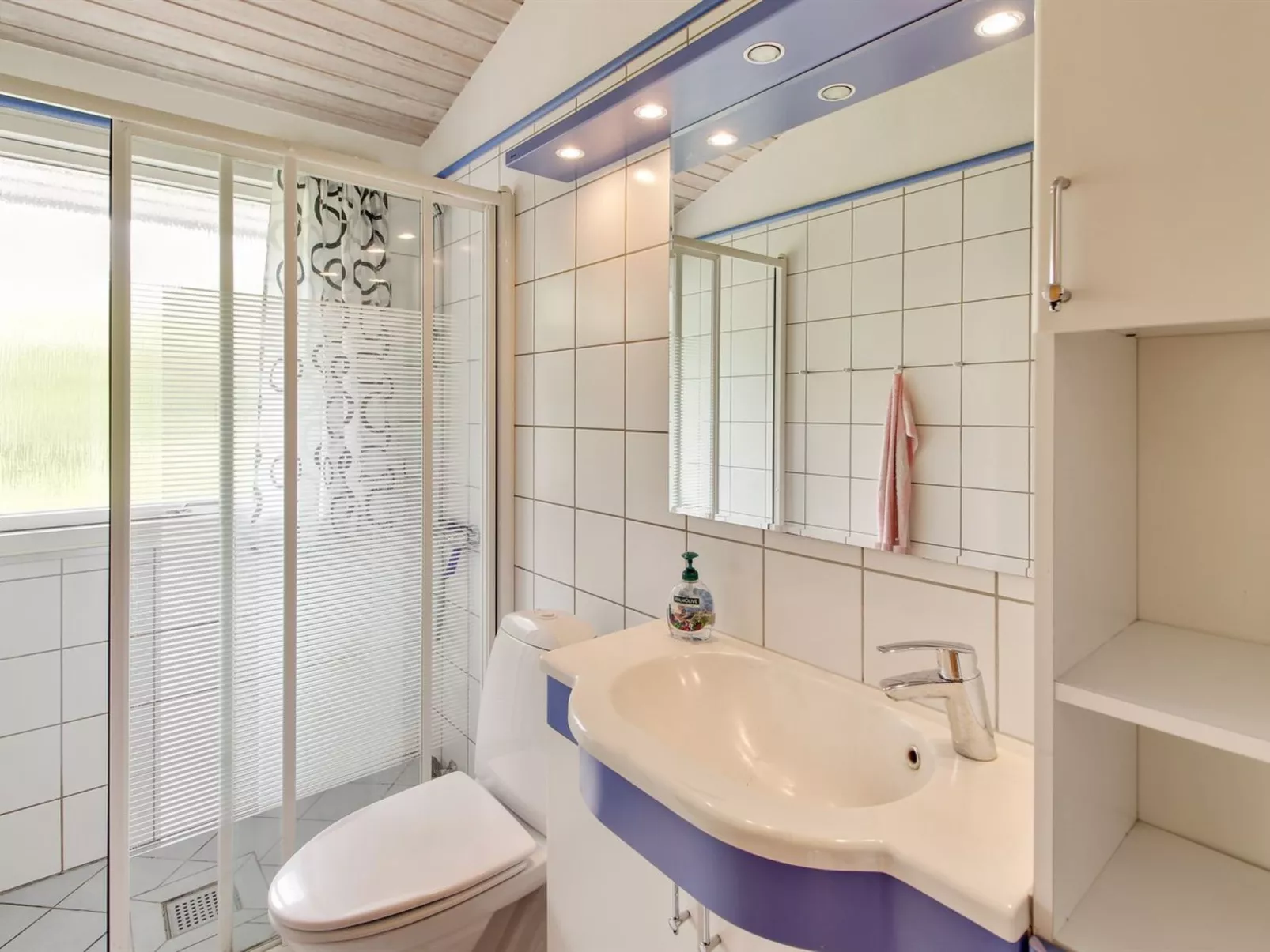 "Lissi" - 700m from the sea-Inside