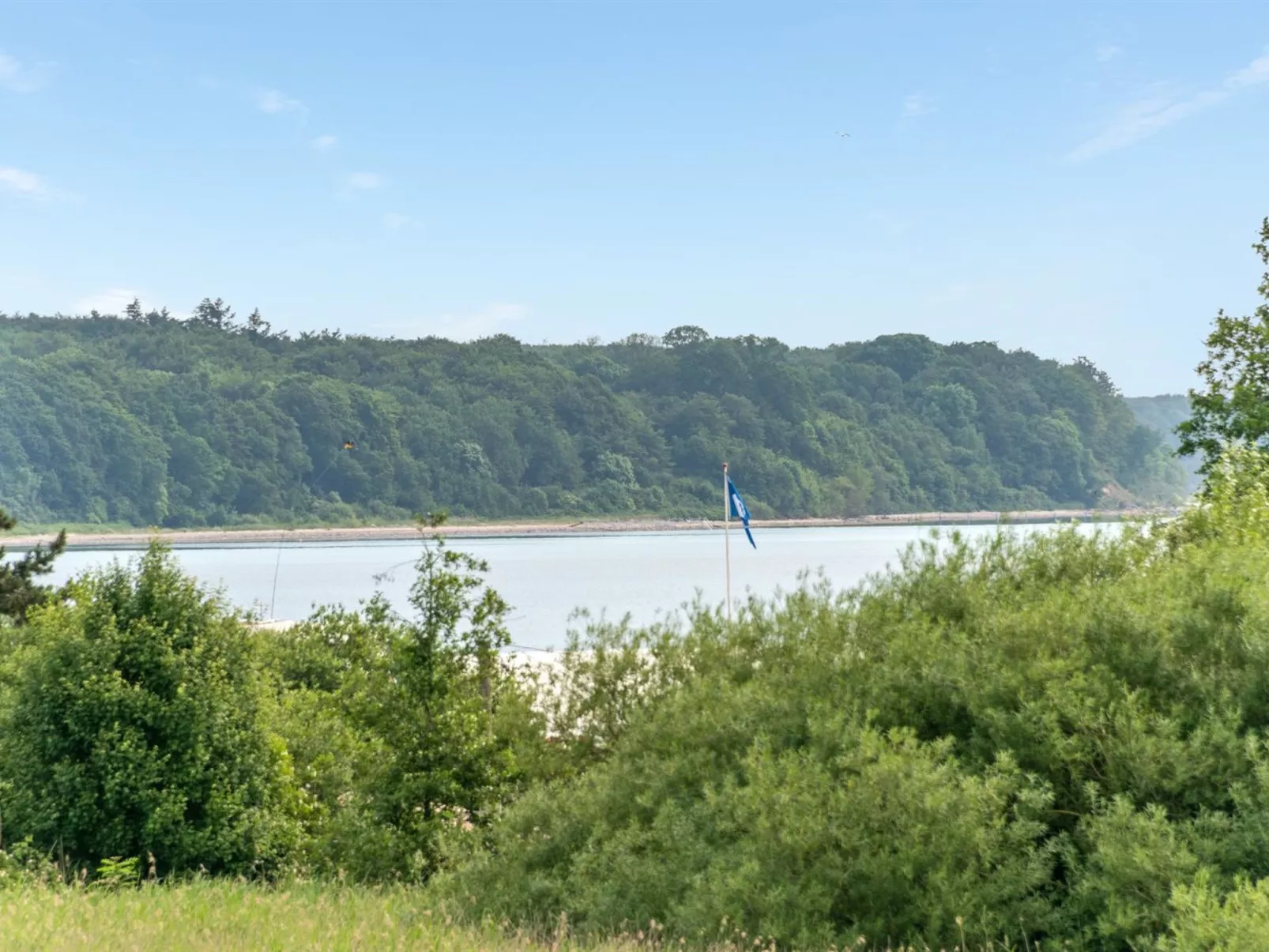 "Ellyn" - 500m from the sea-Draußen