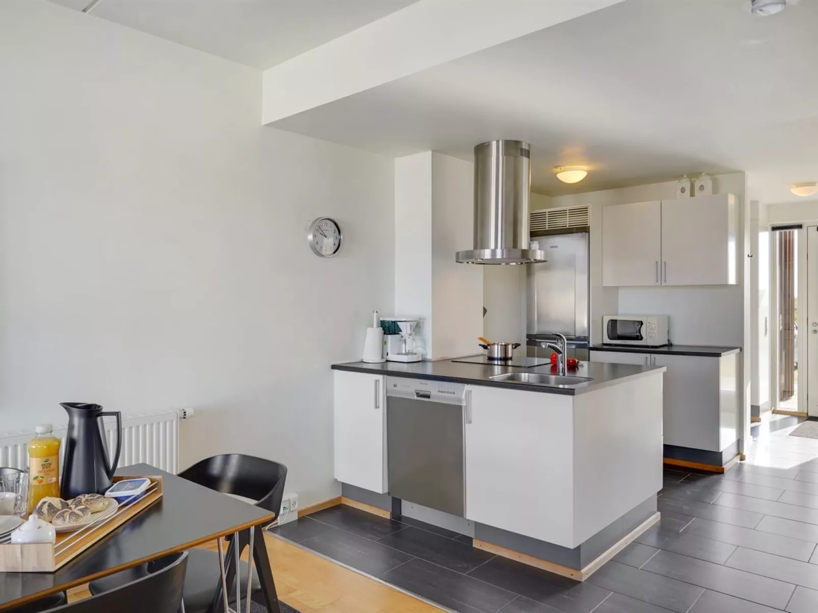 "Jurviis" - 100m from the sea-Inside