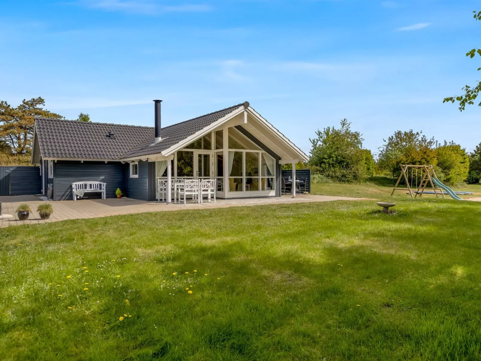 "Tovi" - 4km from the sea-Outside