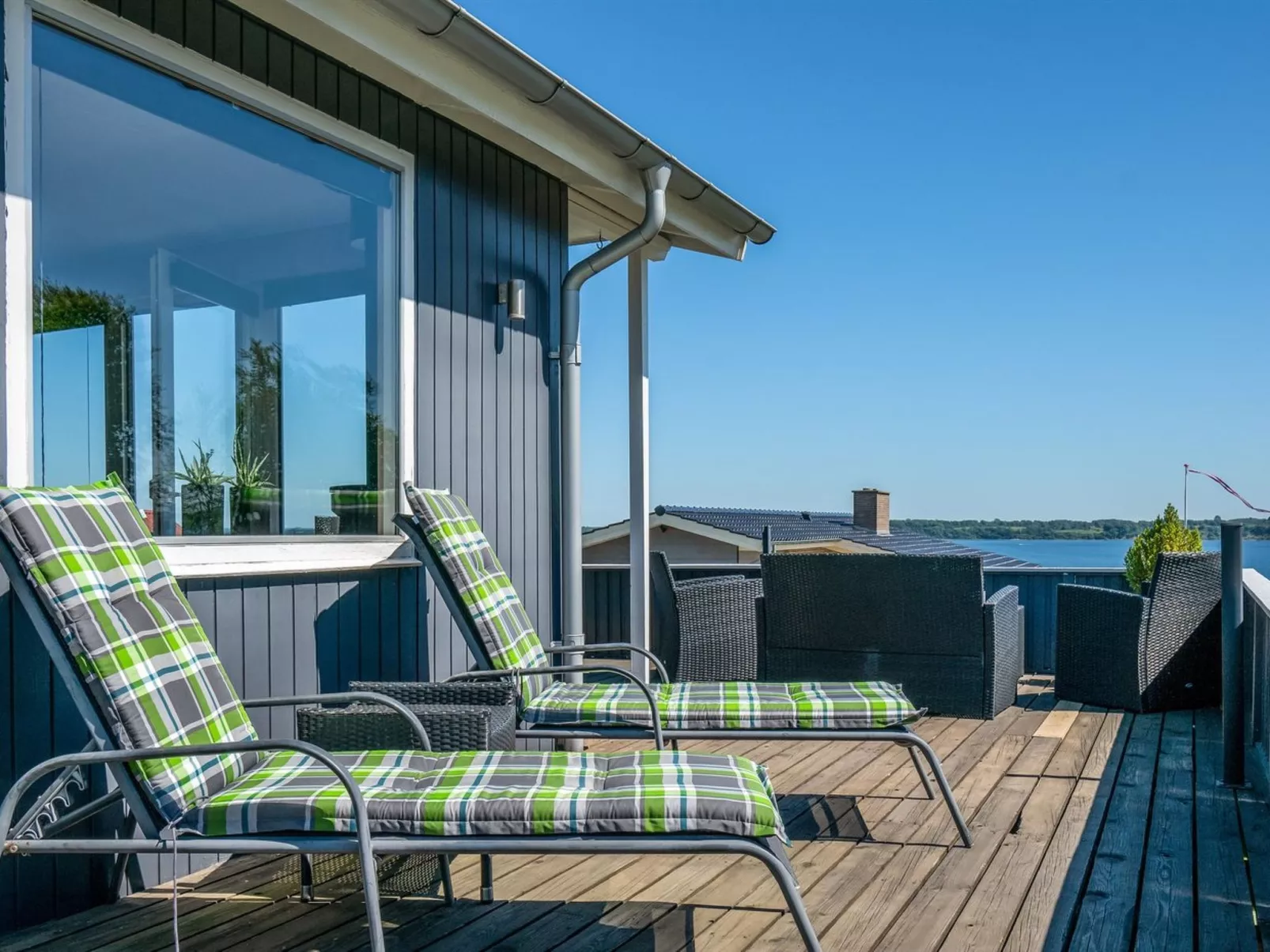 "Jenvold" - 300m to the fjord-Outside