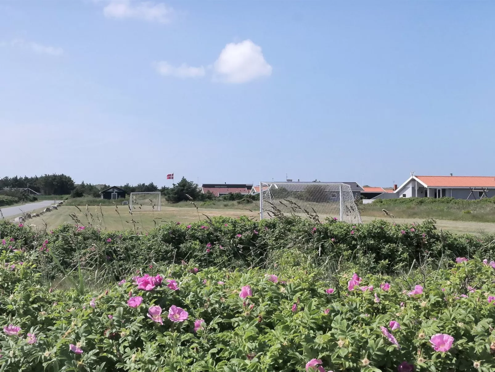 "Elfrun" - 250m from the sea-Outside