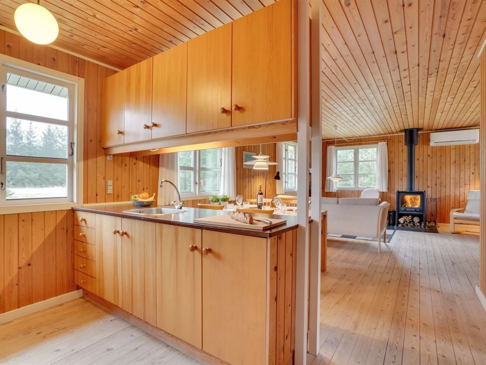 "Gizelle" - 1.5km from the sea-Dedans