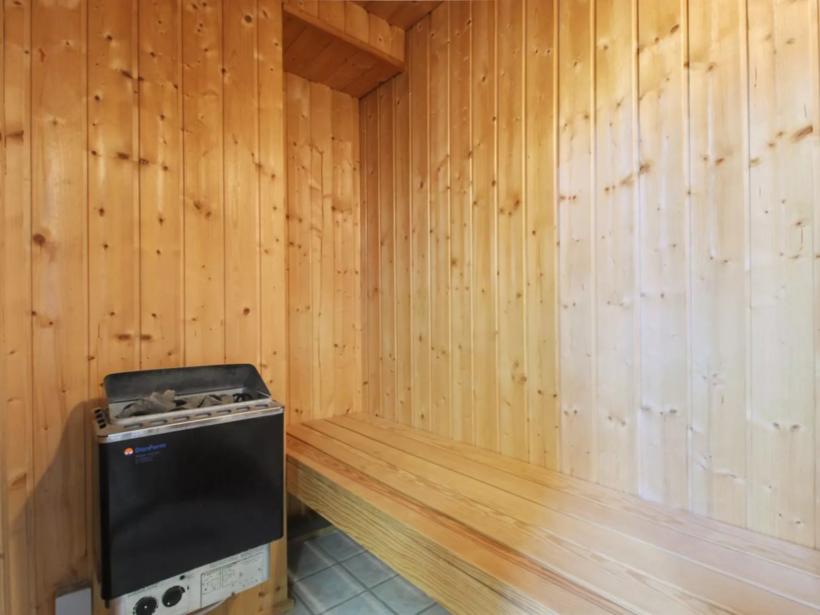 "Simjanka" - 600m from the sea-Drinnen