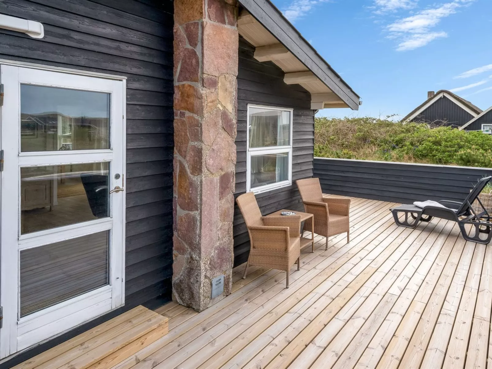 "Arbnora" - 400m from the sea-Draußen