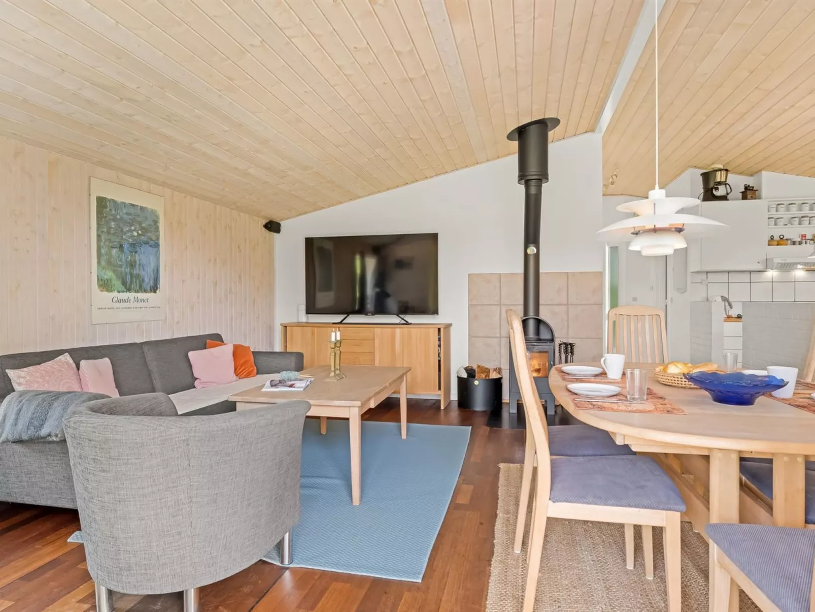 "Allie" - 150m from the sea-Inside