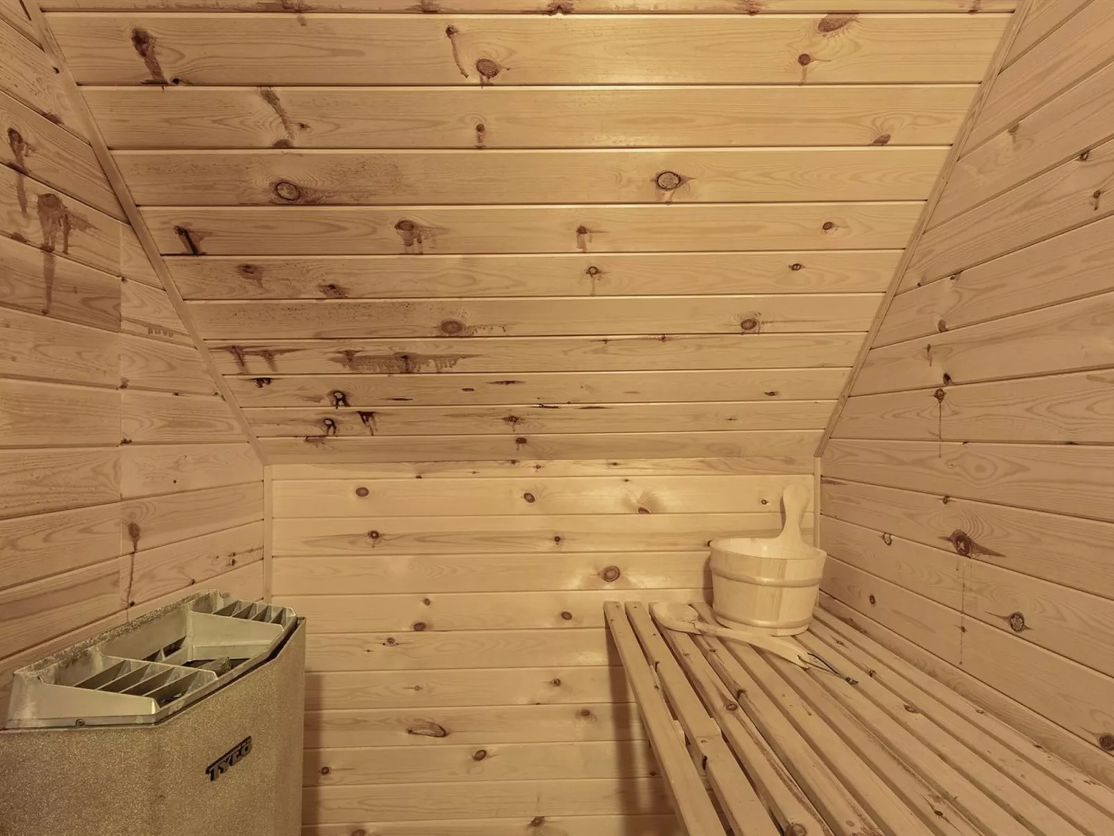 "Tally" - 800m to the fjord-Inside