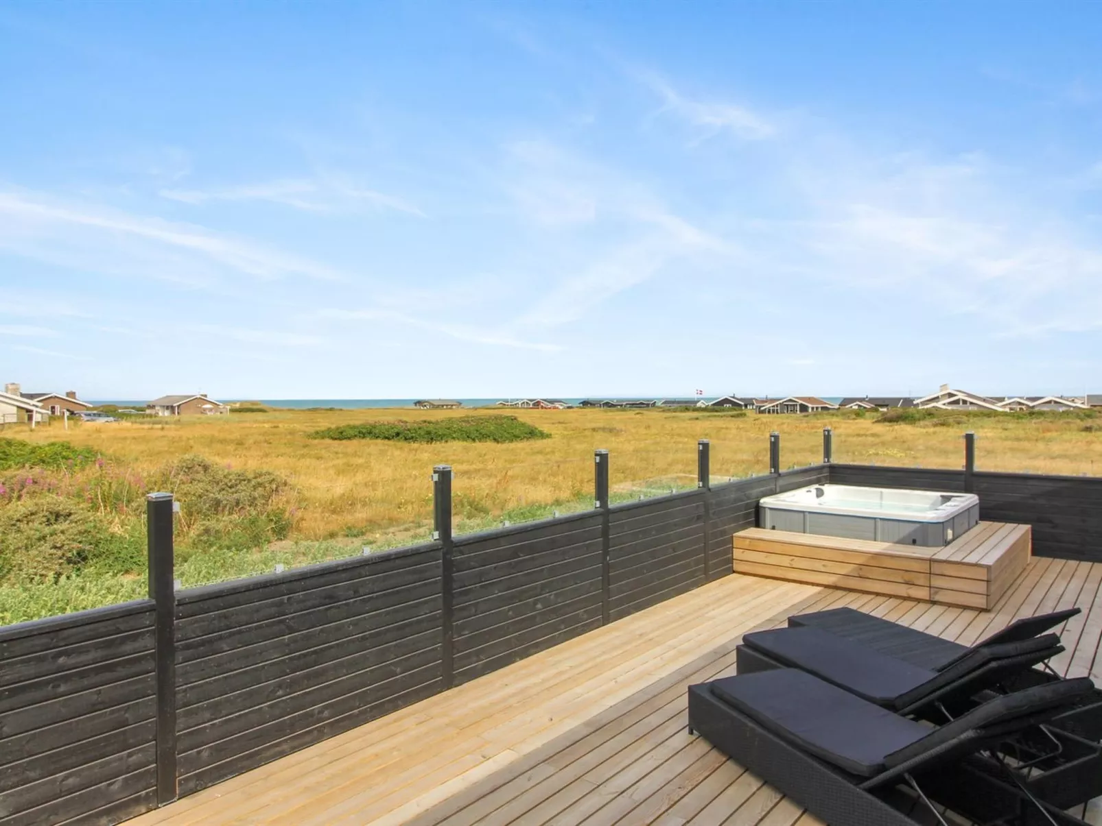 "Heilo" - 300m from the sea-Draußen