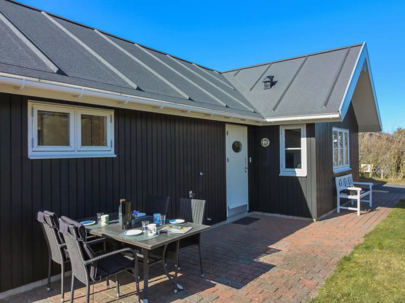 "Tilda" - 275m from the sea-Outside