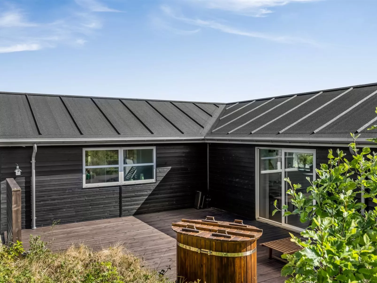 "Minke" - 2.2km from the sea-Outside