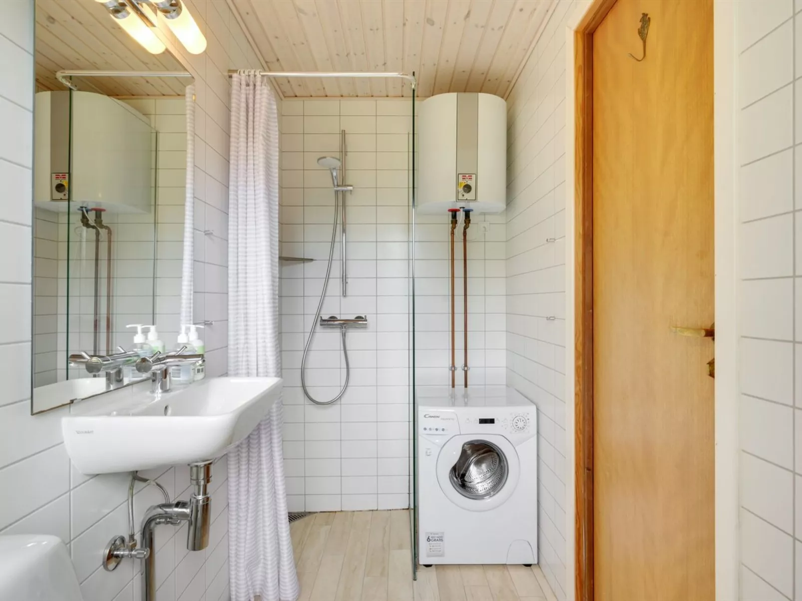 "Jute" - 100m from the sea-Inside