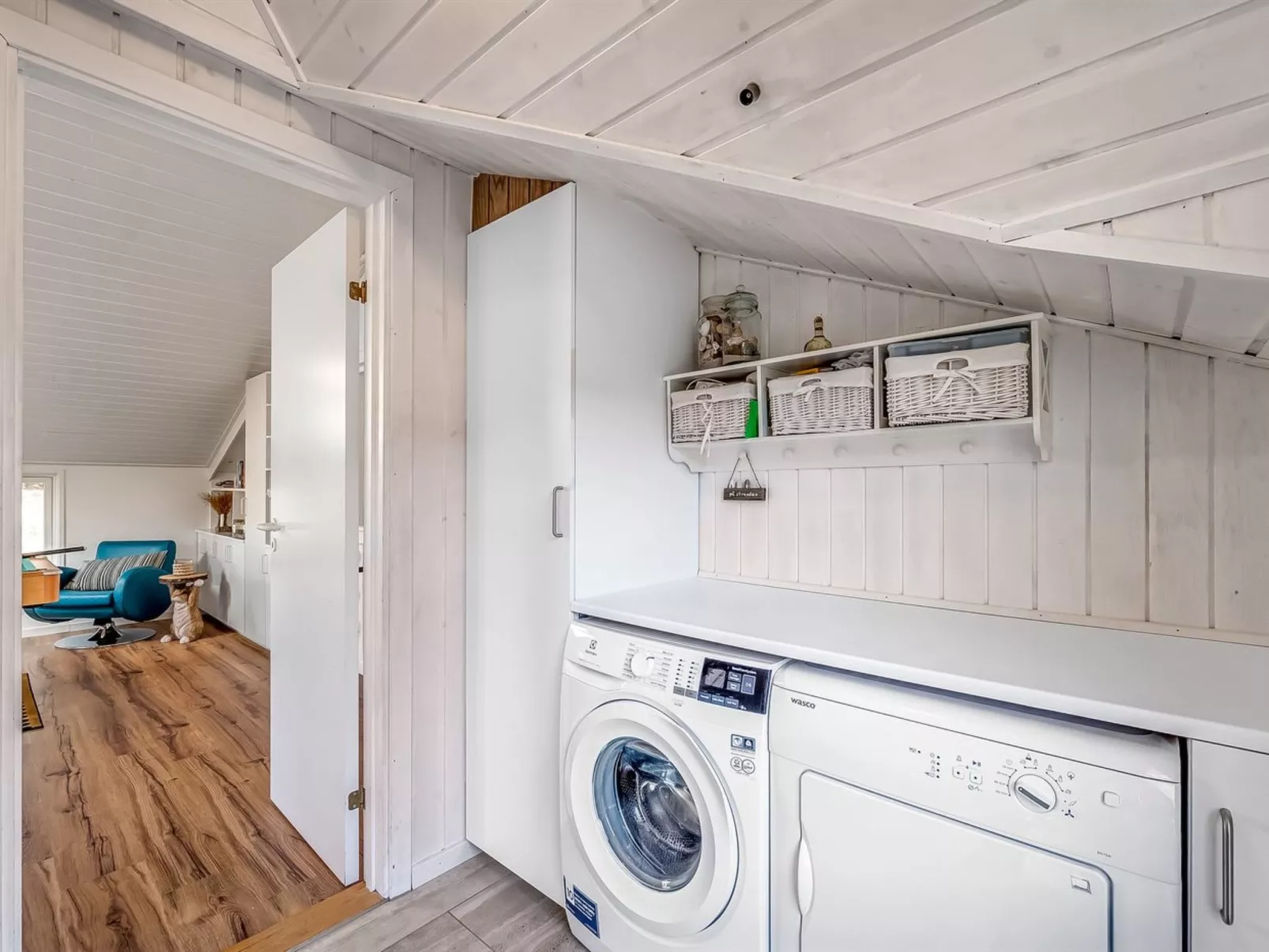 "Caya" - 450m to the fjord-Drinnen