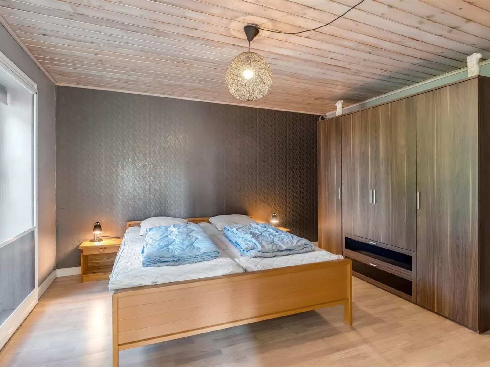 "Merrit" - 4.6km to the fjord-Inside