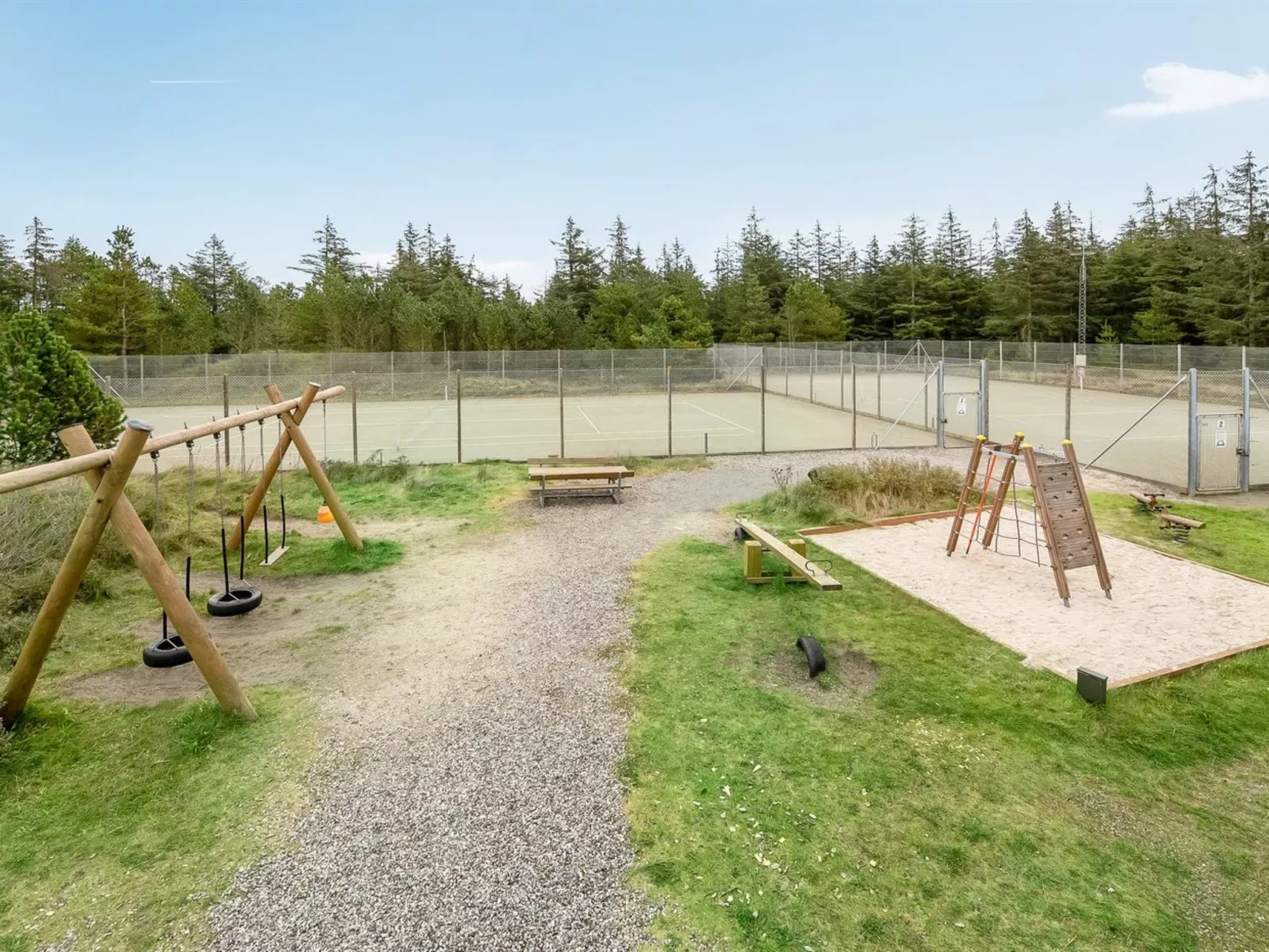 "Catarine" - 1.1km from the sea-Draußen