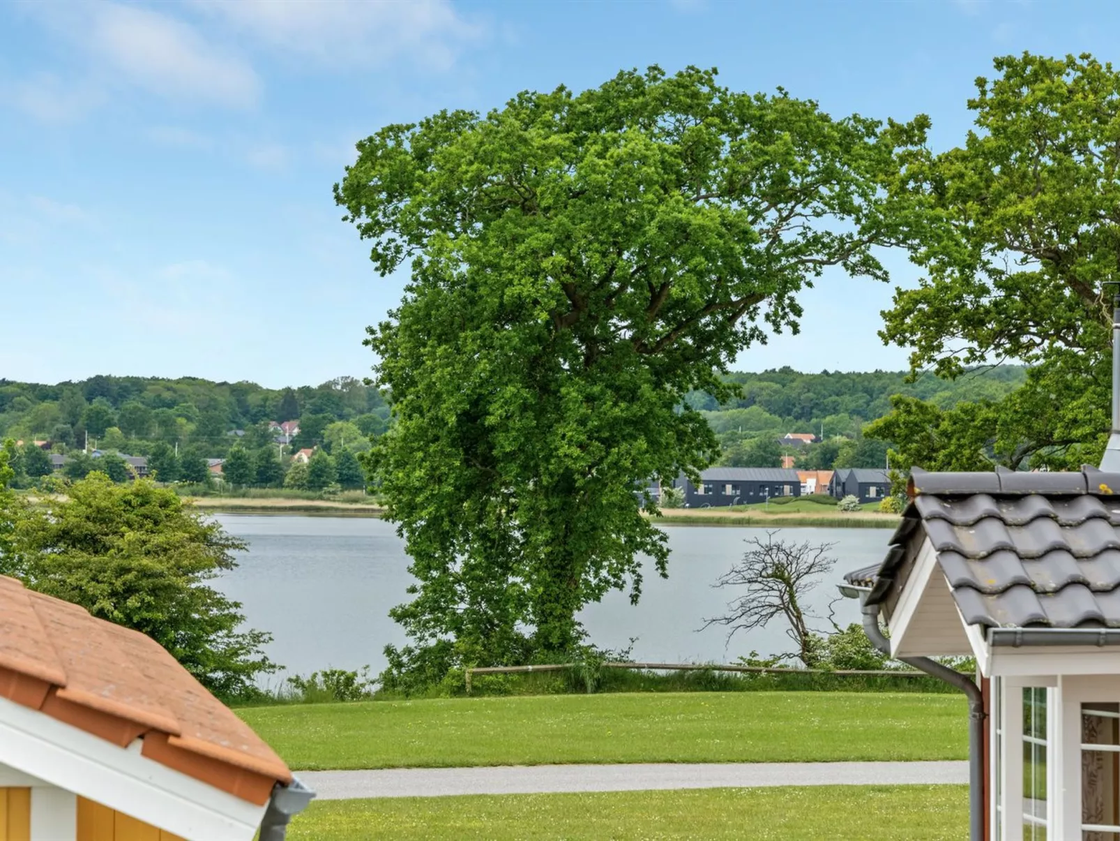 "Karina" - 150m to the fjord-Draußen