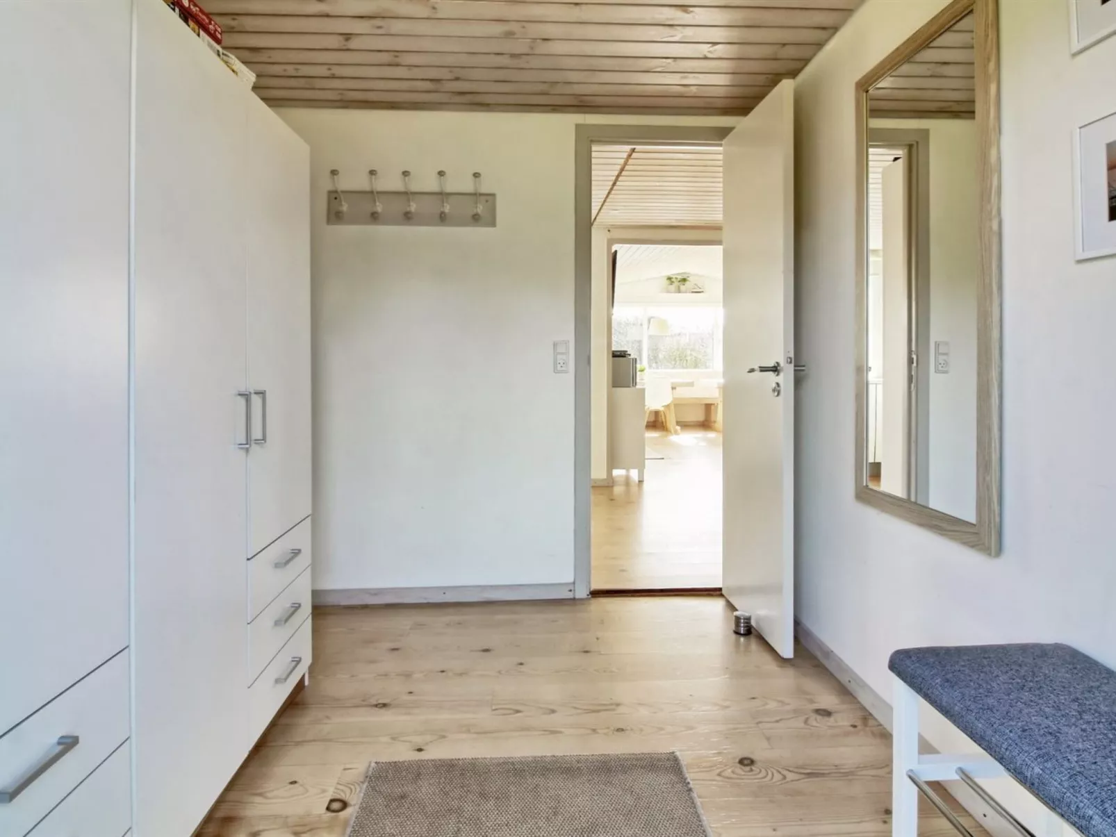 "Lisabeth" - 250m from the sea-Drinnen