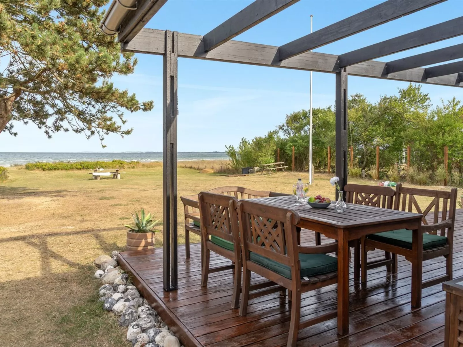 "Sigurd" - 20m from the sea-Outside