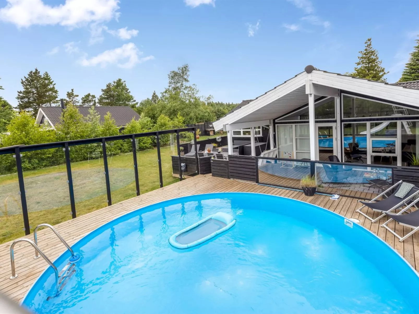 "Herta" - 700m from the sea-Outside