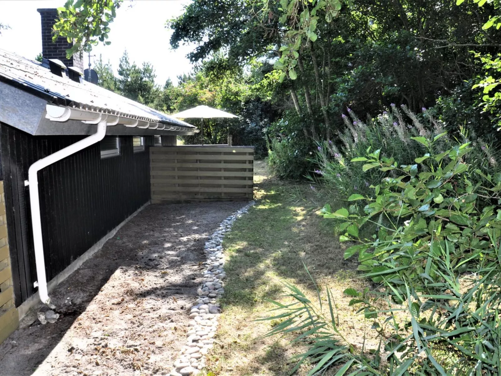 "Estelle" - 575m to the fjord-Outside