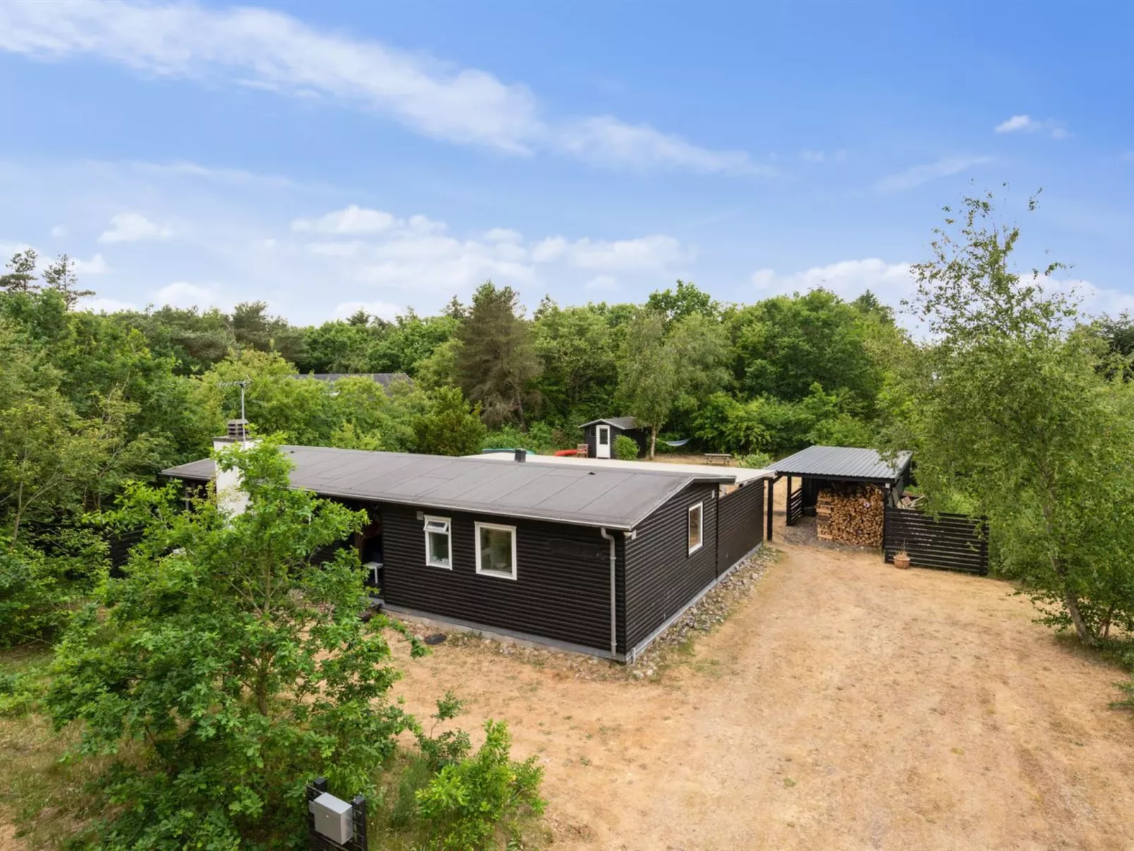 "Akke" - 150m to the fjord-Outside