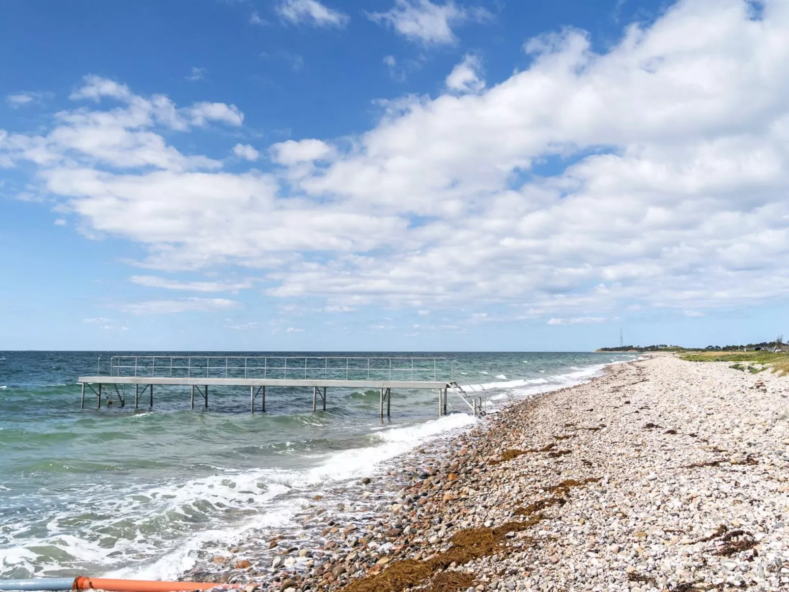 "Henrik" - 100m from the sea-Draußen