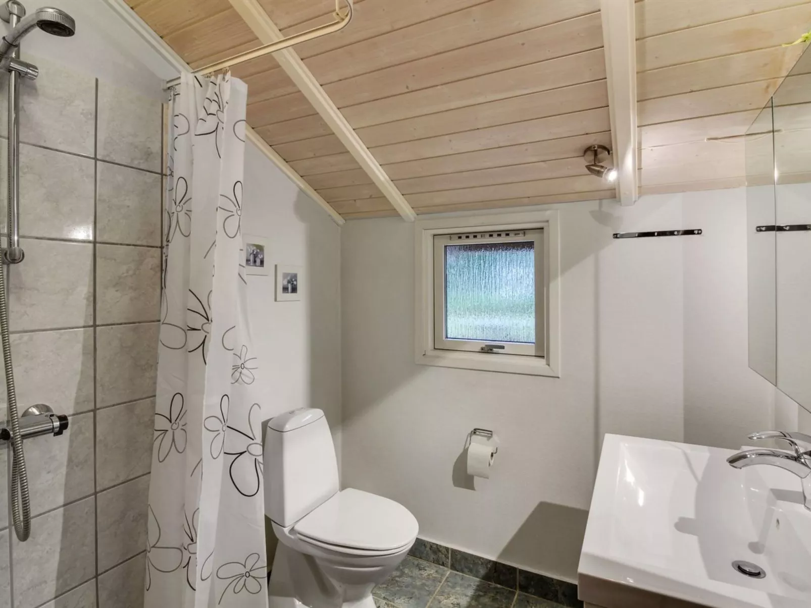 "Acucena" - 1.3km from the sea-Dedans