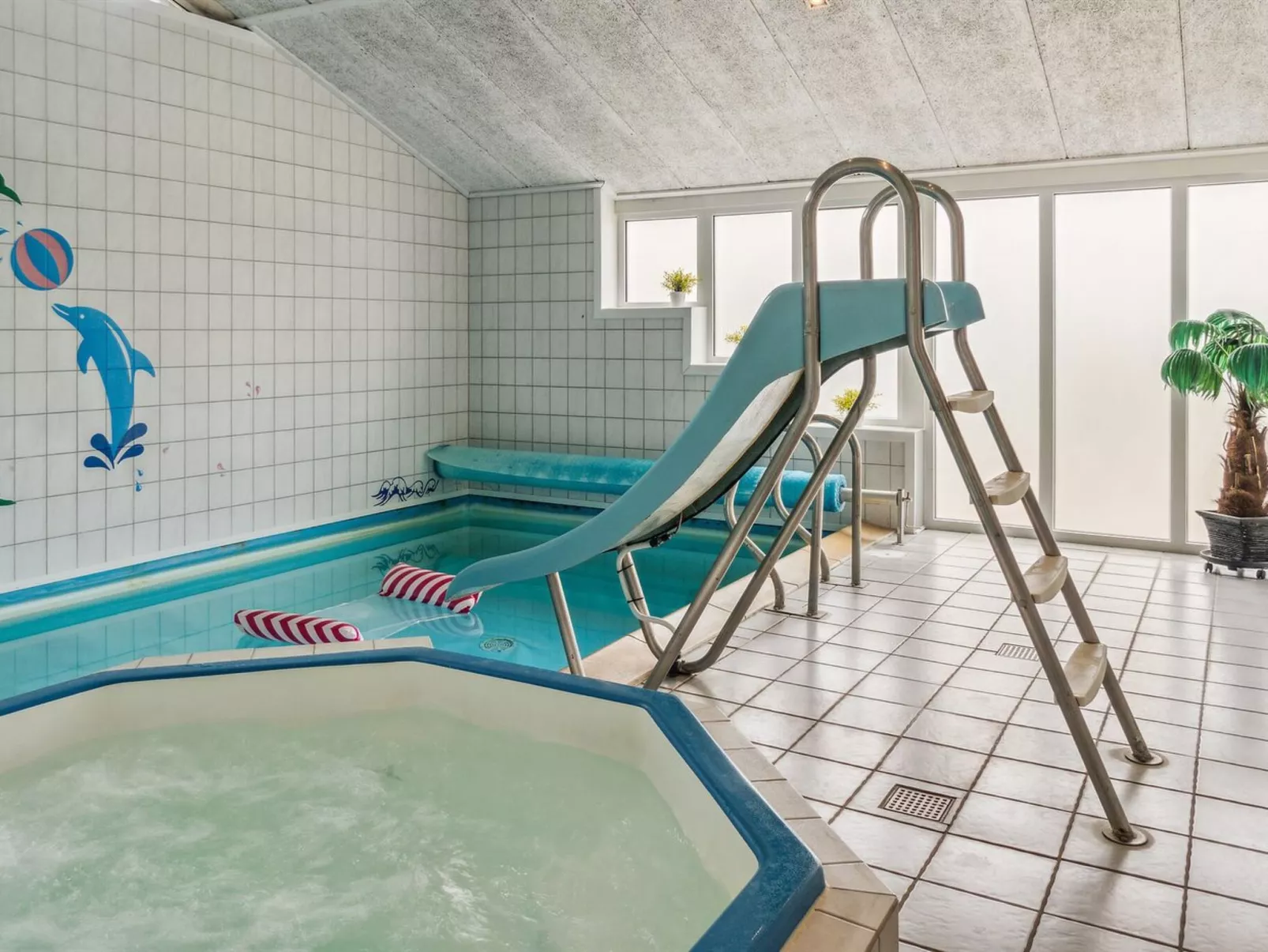 "Hallveig" - 1.1km from the sea-Draußen