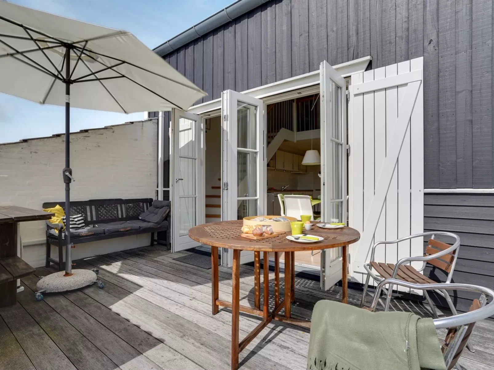 "Siunde" - 100m to the fjord-Outside