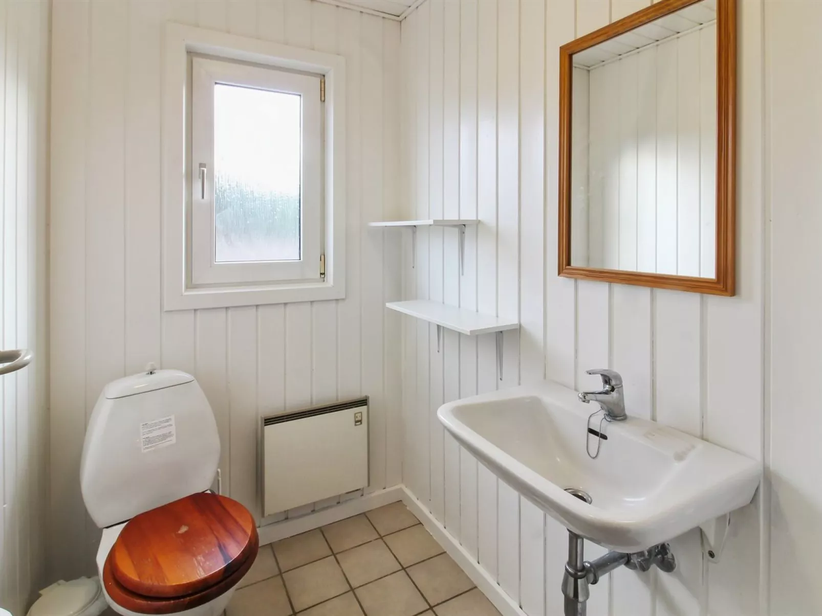 "Arnold" - 3.3km from the sea-Dedans