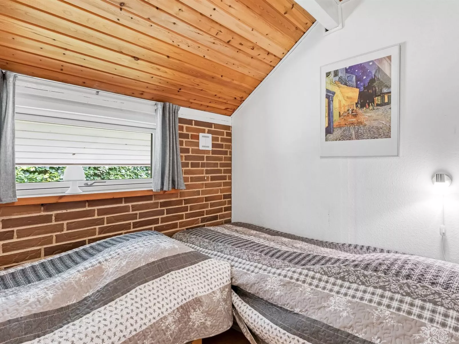 "Pance" - 20km to the fjord-Dedans