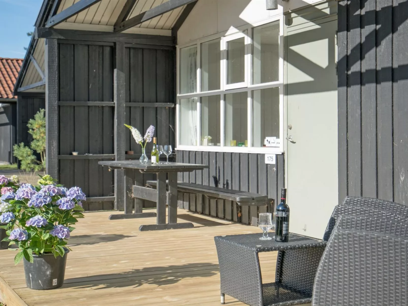 "Bergit" - 55m from the sea-Draußen