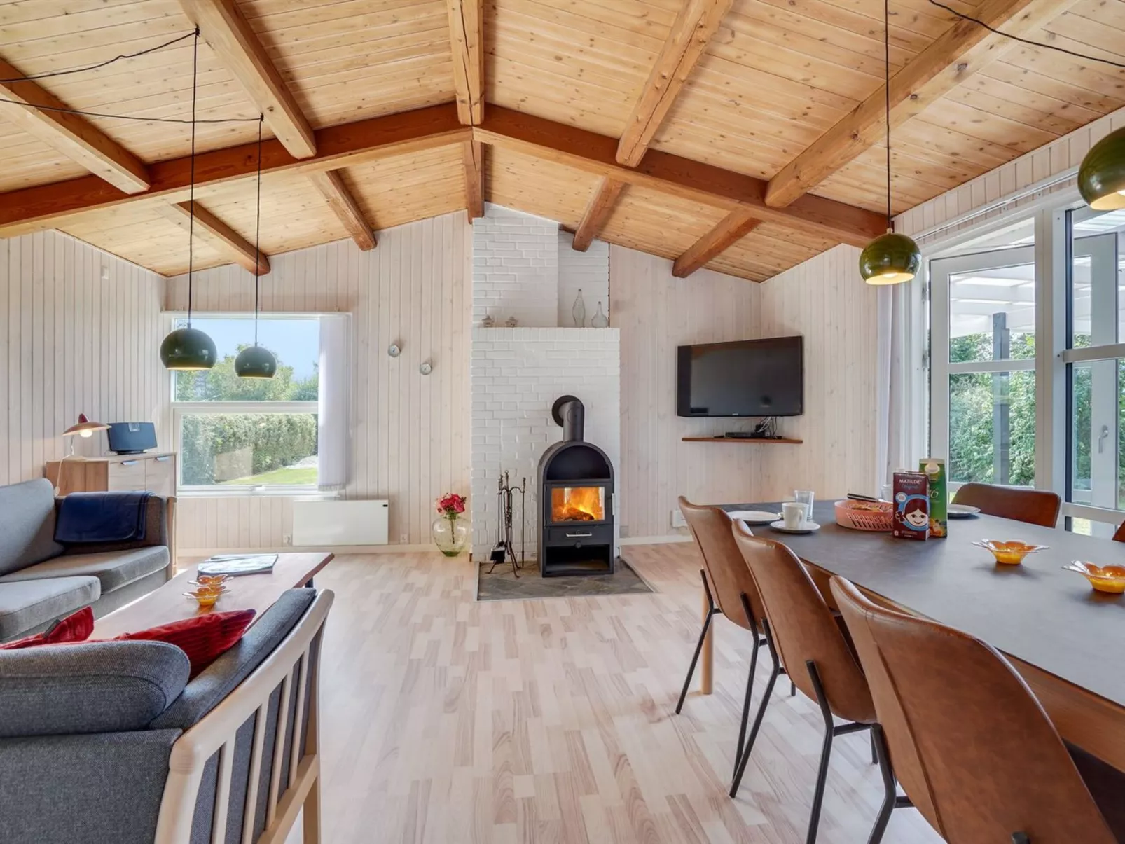 "Westman" - 200m from the sea-Inside