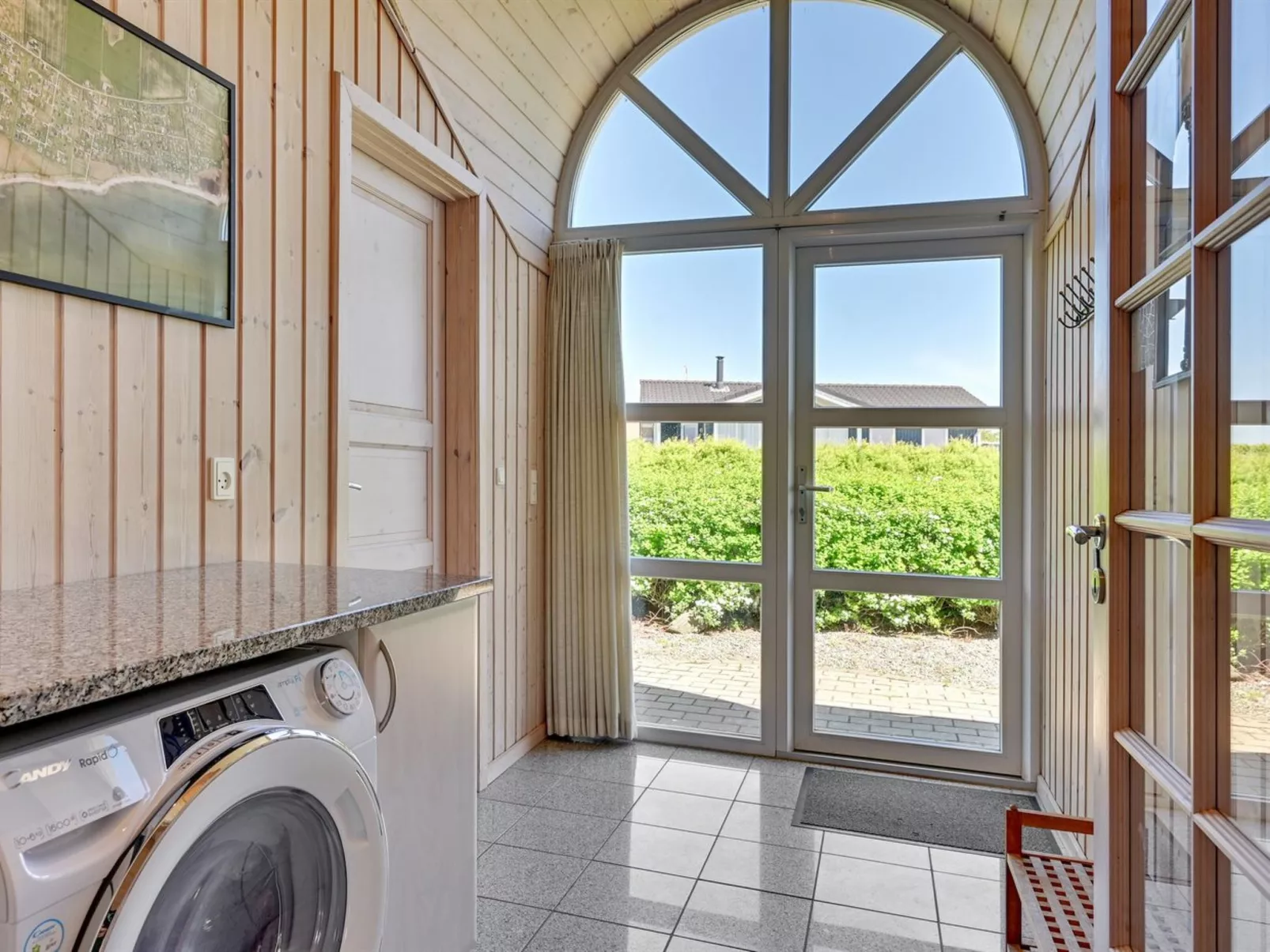 "Guthmar" - 350m to the fjord-Inside