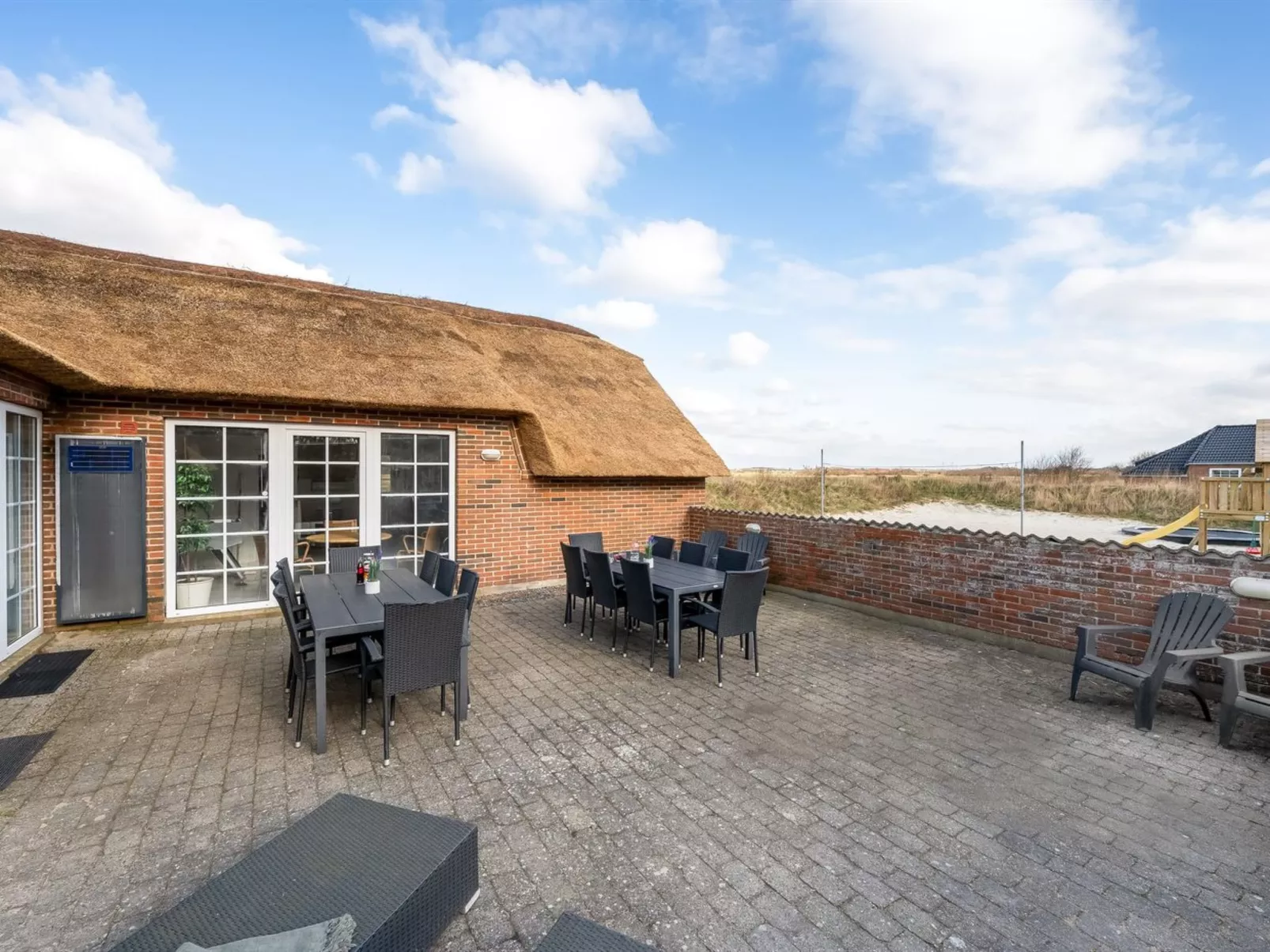 "Lemmikki" - 1.5km from the sea-Outside