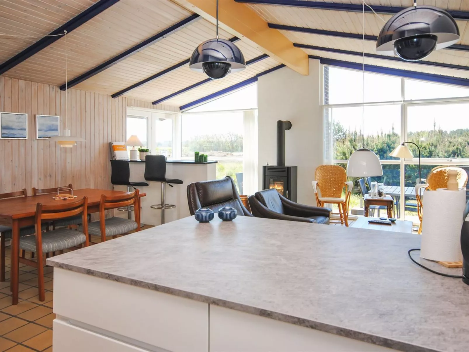 "Jerrik" - 900m from the sea-Dedans