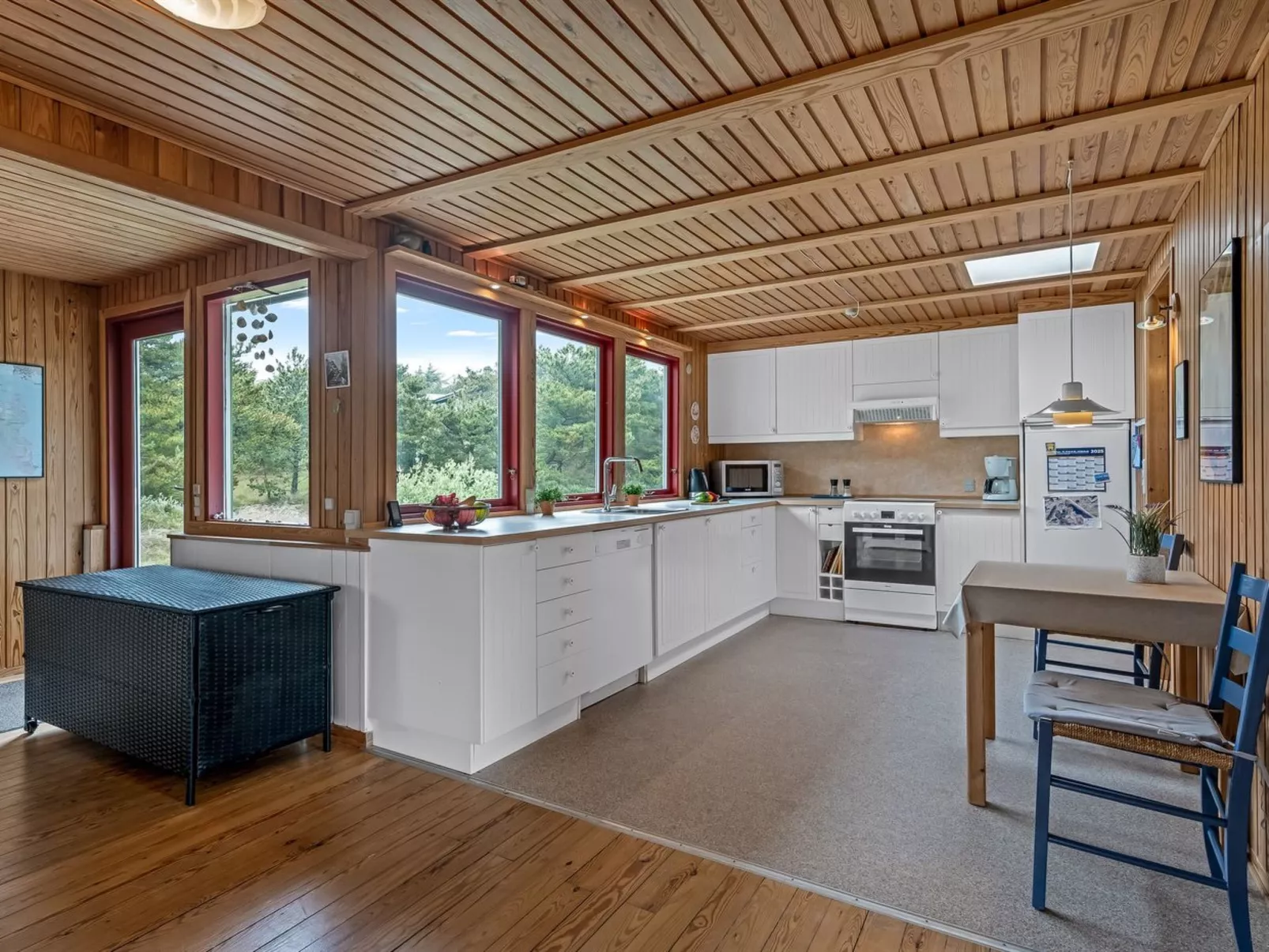 "Sweni" - 800m from the sea-Drinnen