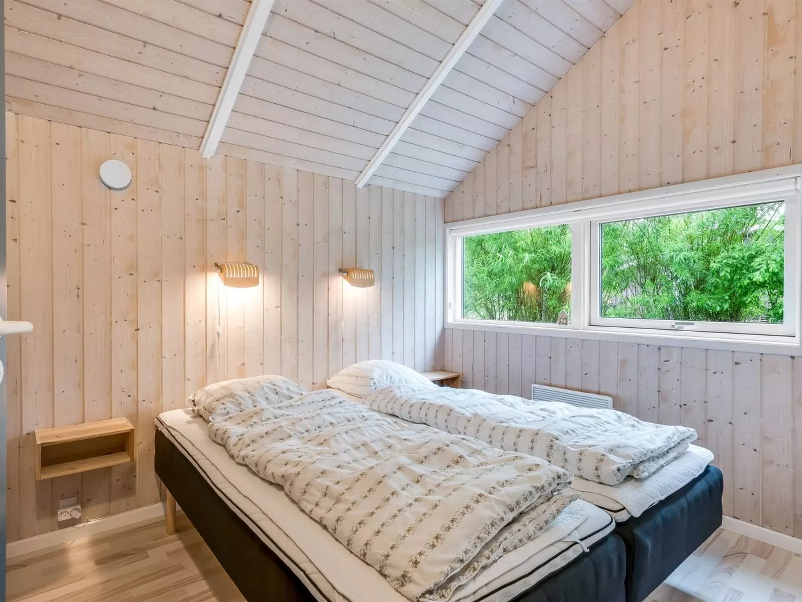 "Germaine" - 1.2km from the sea-Inside