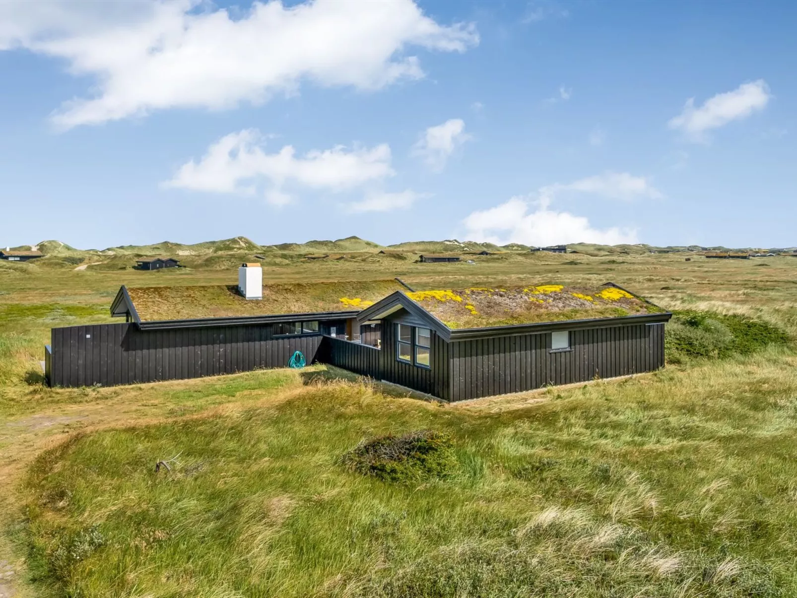 "Aatu" - 360m from the sea-Outside