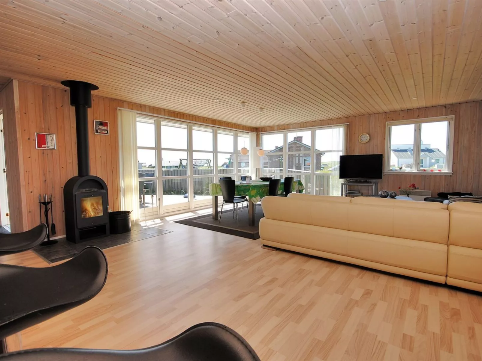 "Ernbiorn" -  from the sea-Inside