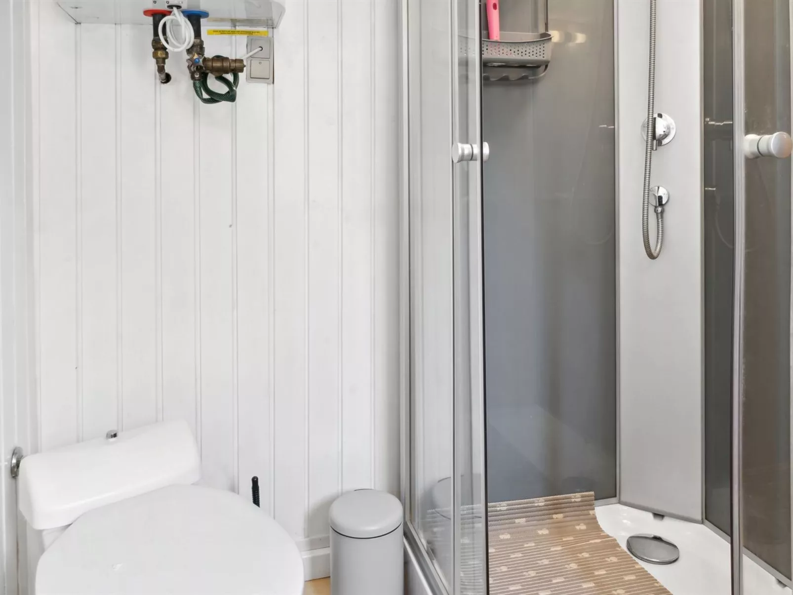 "Frode" - 400m from the sea-Inside