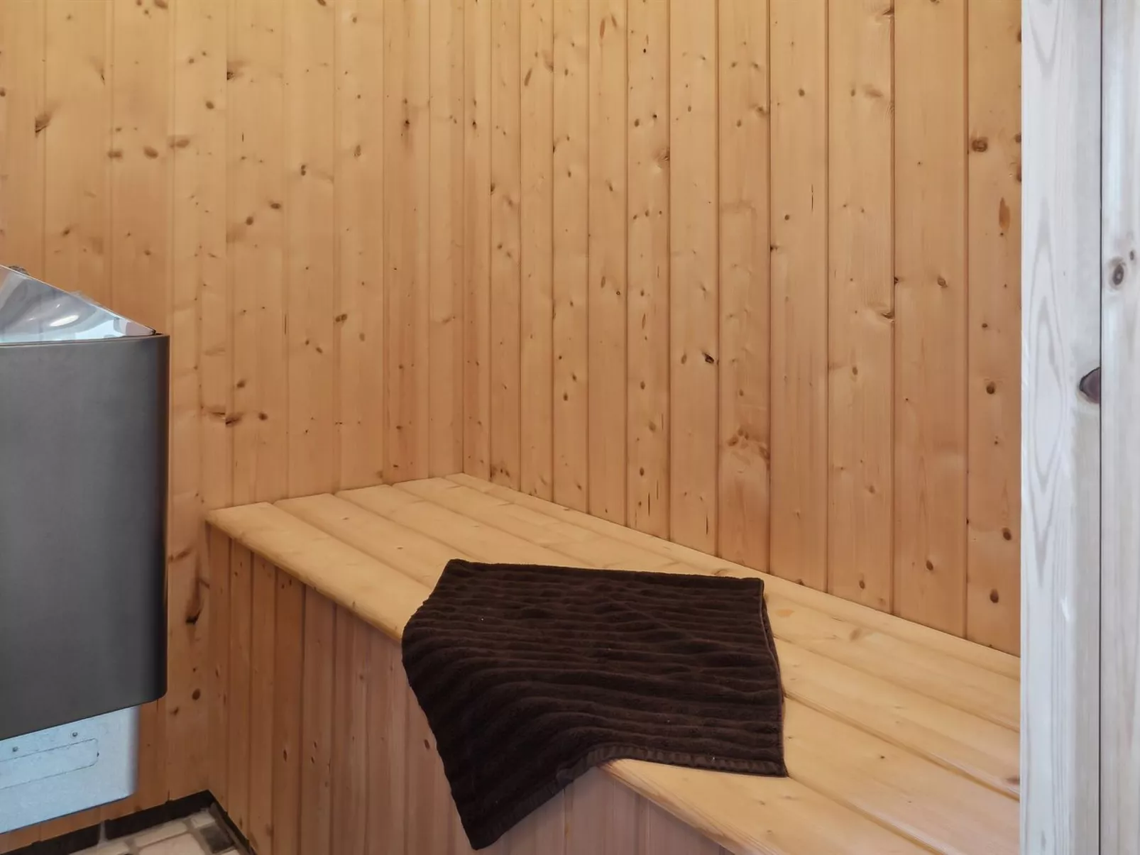 "Florentin" - 1km from the sea-Inside