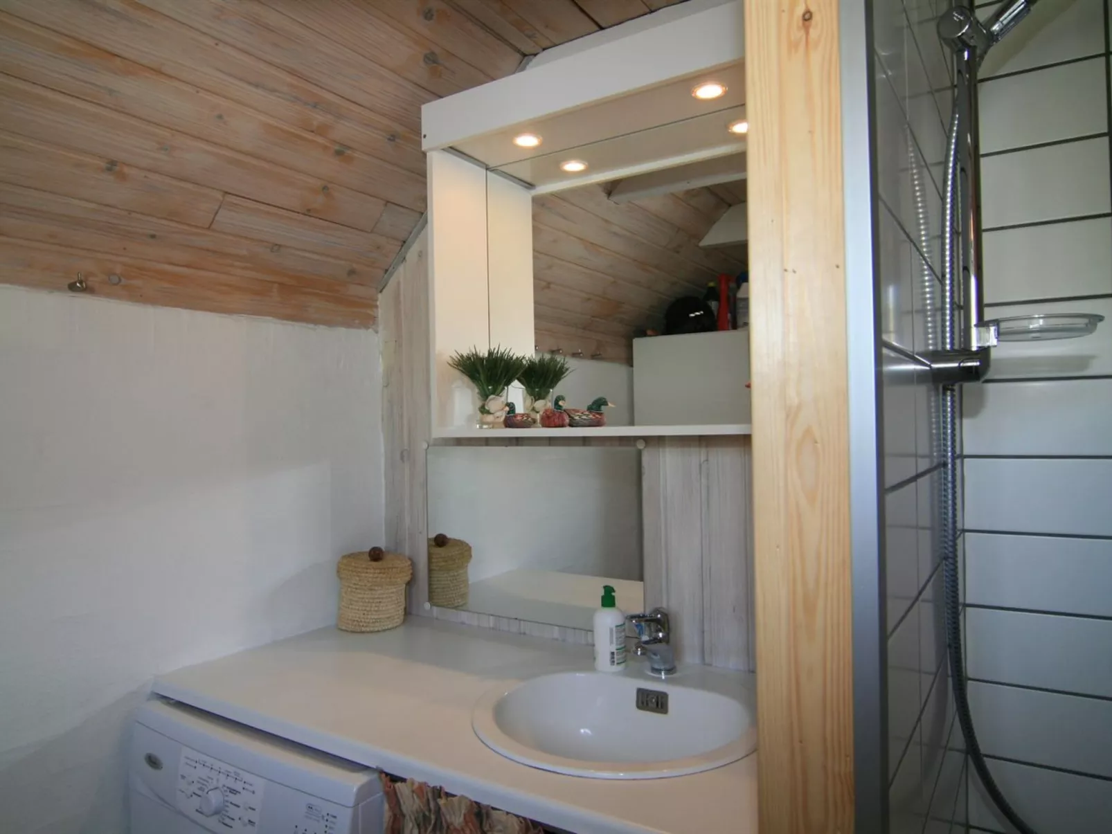 "Sys" - 500m from the sea-Inside