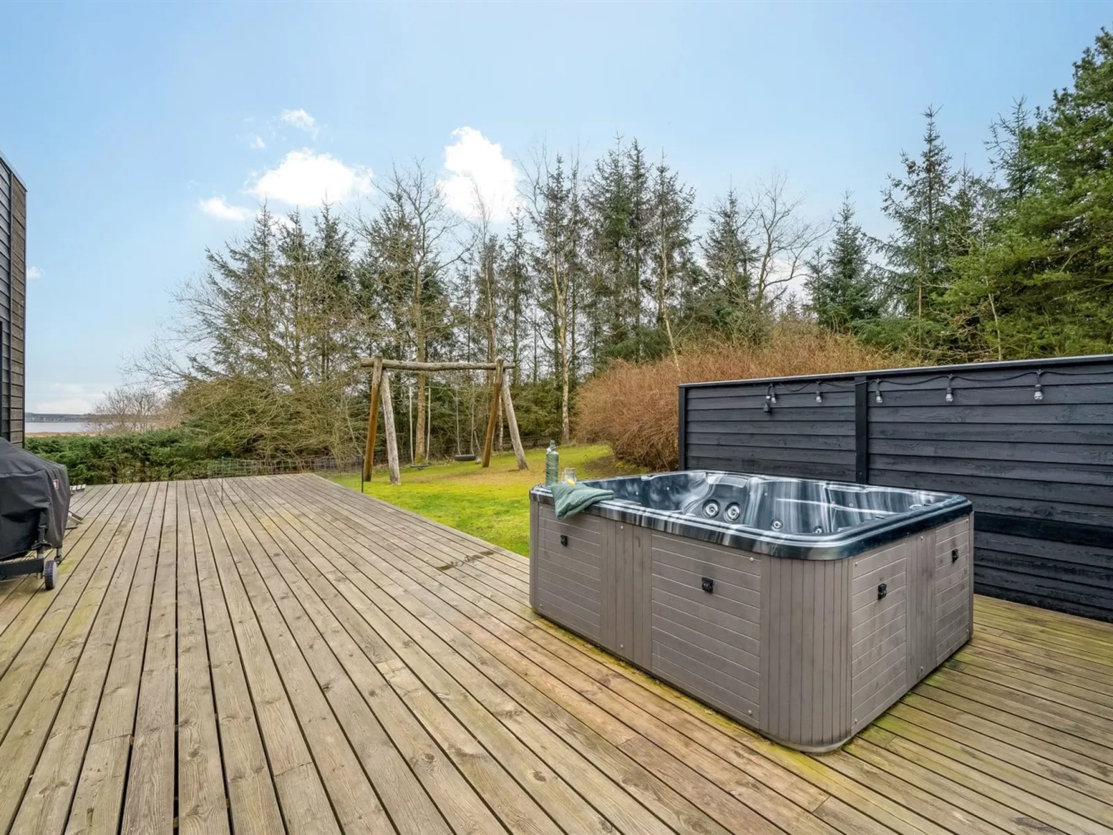 "Tenna" - 250m to the fjord-Outside