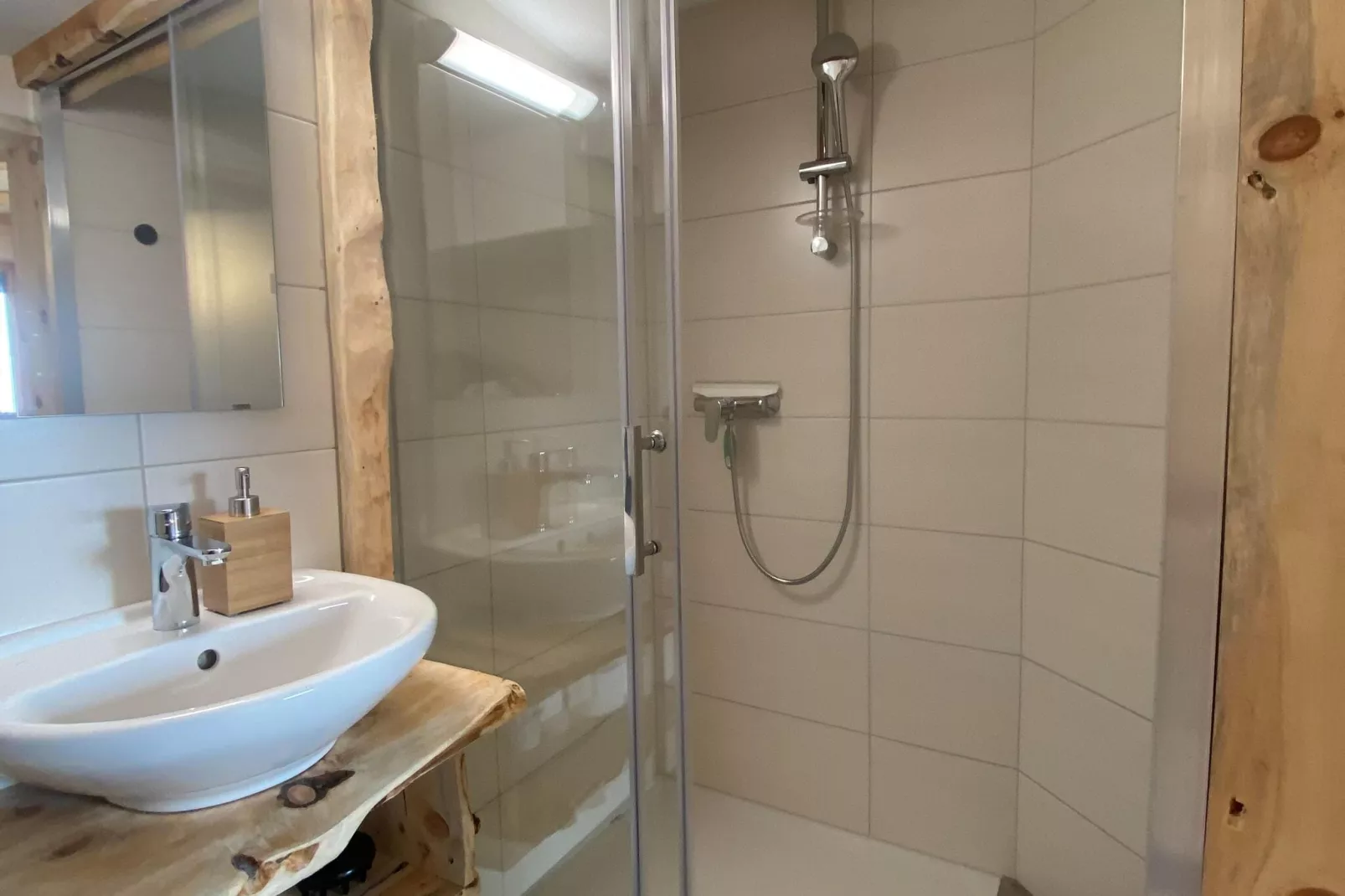 Ferienhaus Hirschbichlalm 8 Personen-Bathroom