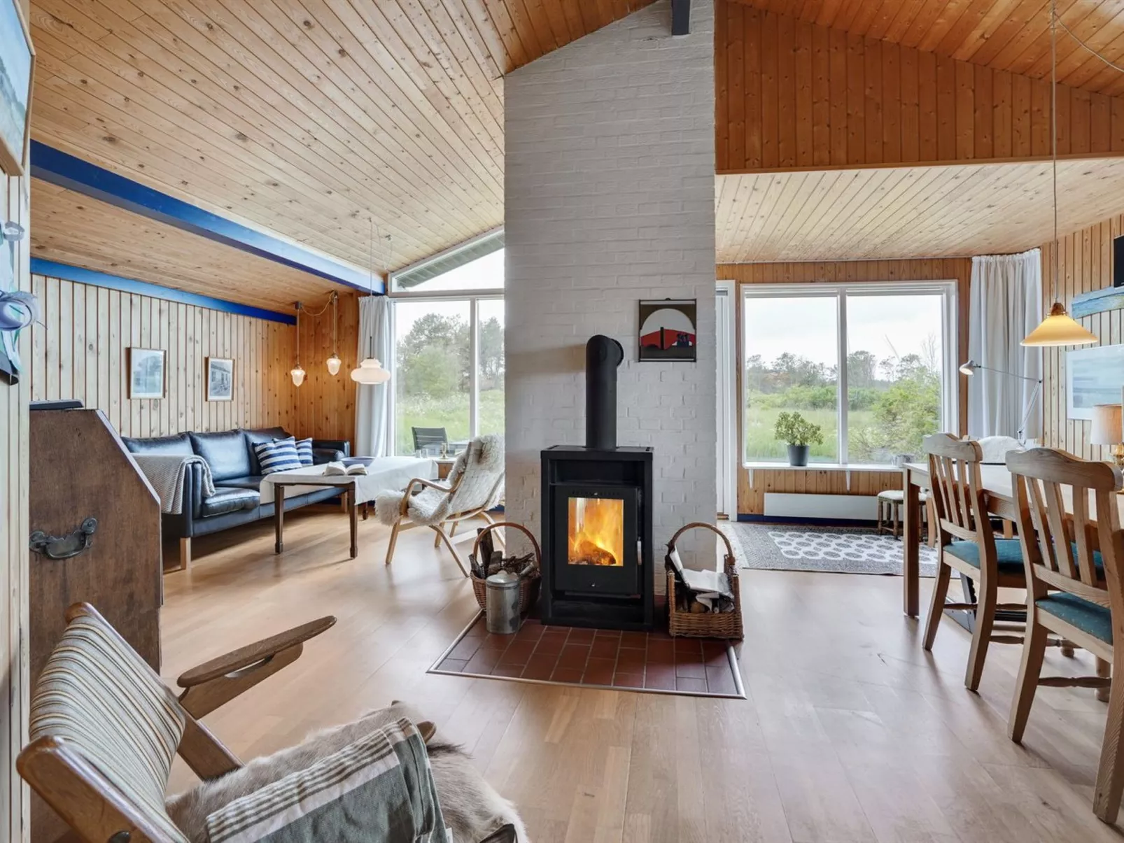 "Øgrim" - 204m from the sea-Inside